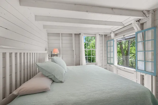 $1,100,000 | 335 West Shore Road, South Hero, VT 05486