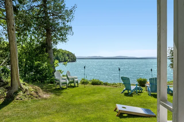 $1,100,000 | 335 West Shore Road, South Hero, VT 05486