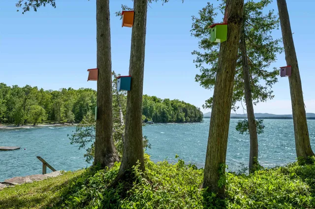 $1,100,000 | 335 West Shore Road, South Hero, VT 05486