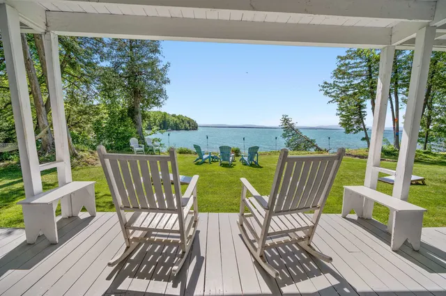 $1,100,000 | 335 West Shore Road, South Hero, VT 05486