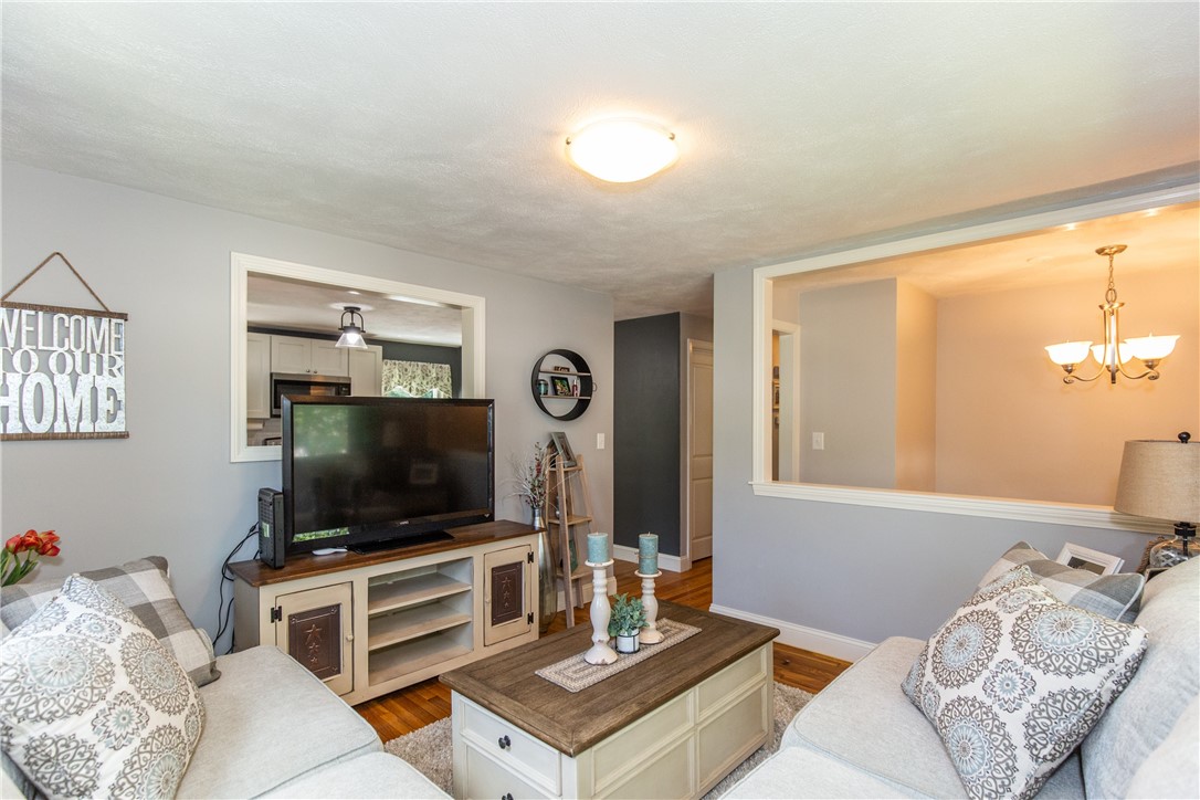 165 Getchell Avenue Woonsocket, RI 02895 - Photo 5 of 26