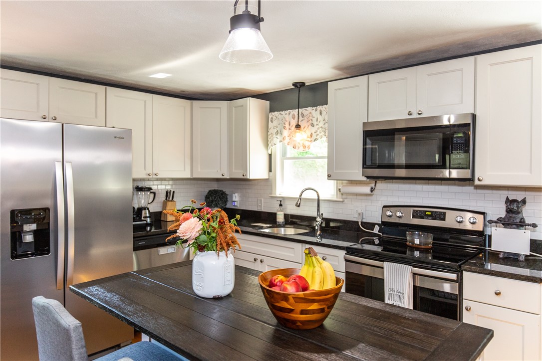 165 Getchell Avenue Woonsocket, RI 02895 - Photo 8 of 26