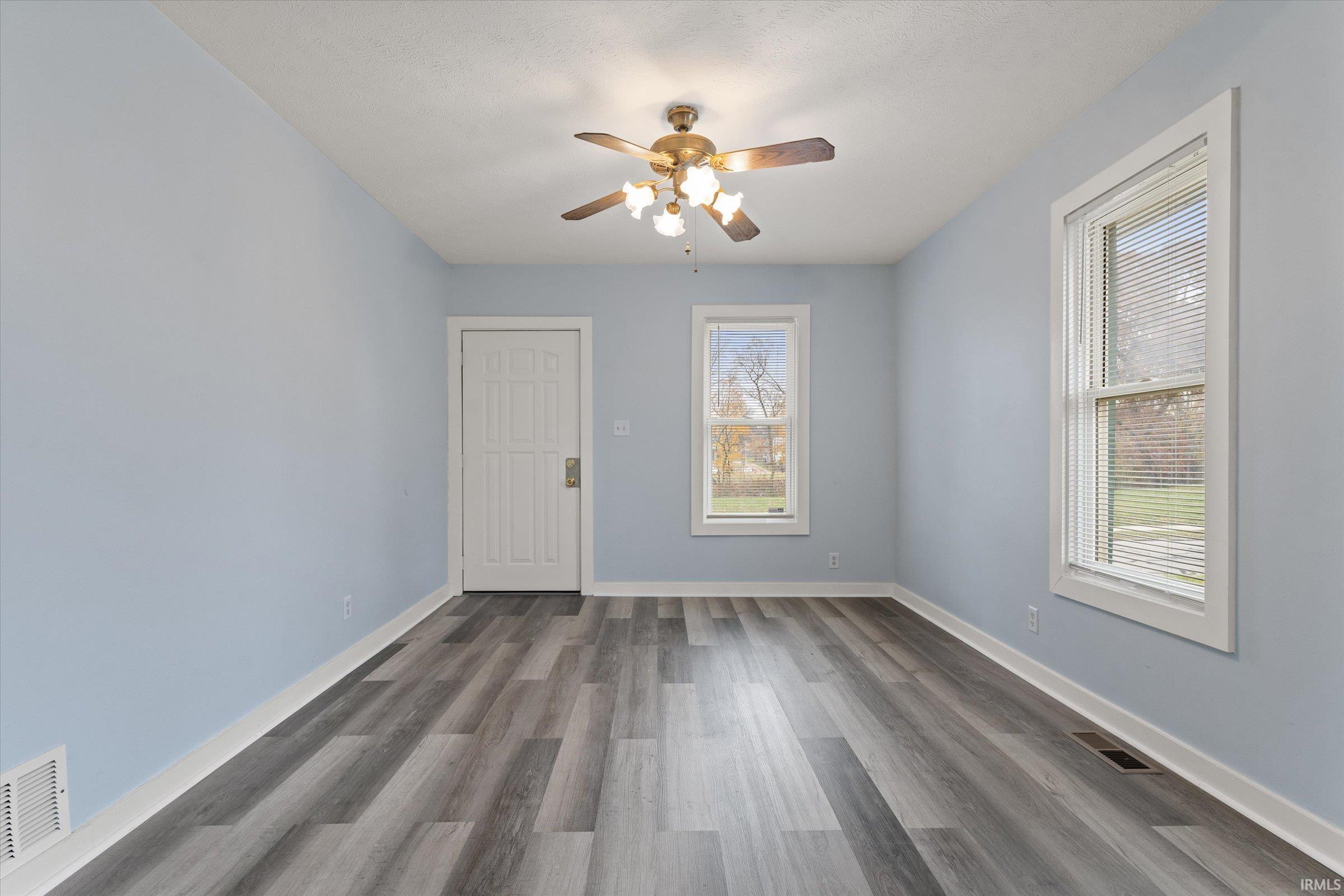 1515 Lebanon Street South Bend, IN 46613 - Photo 5 of 34