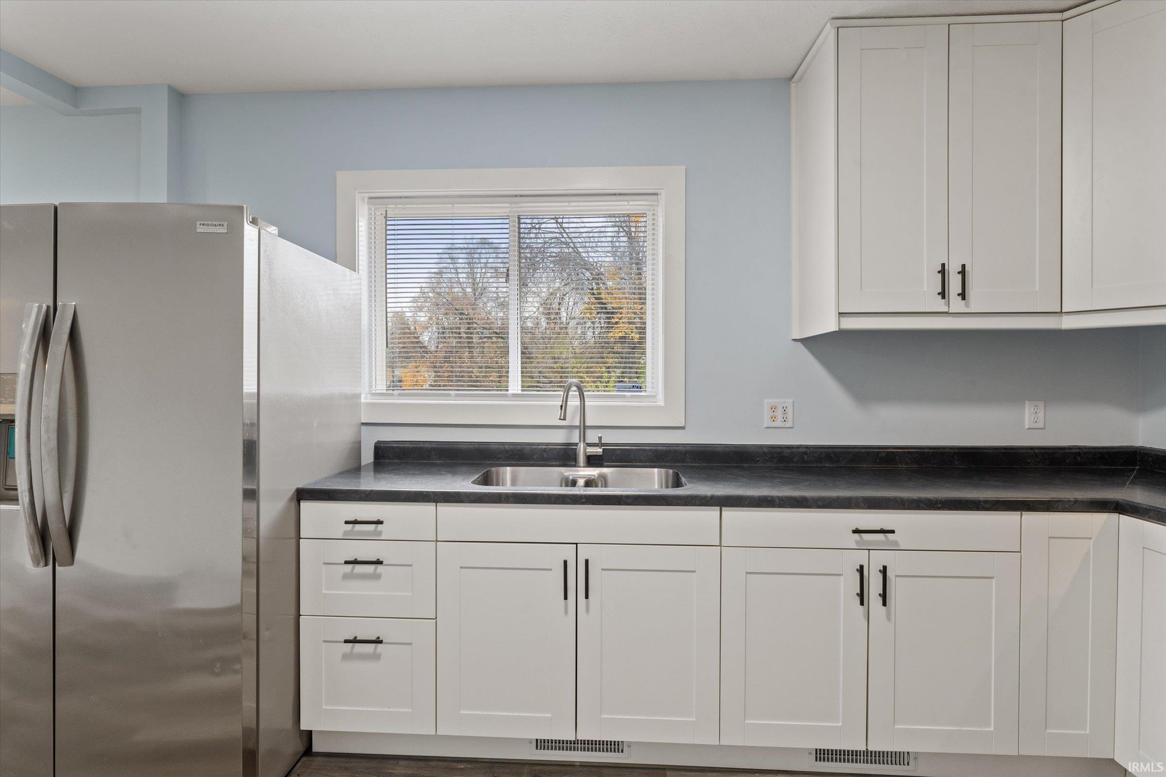 1515 Lebanon Street South Bend, IN 46613 - Photo 8 of 34