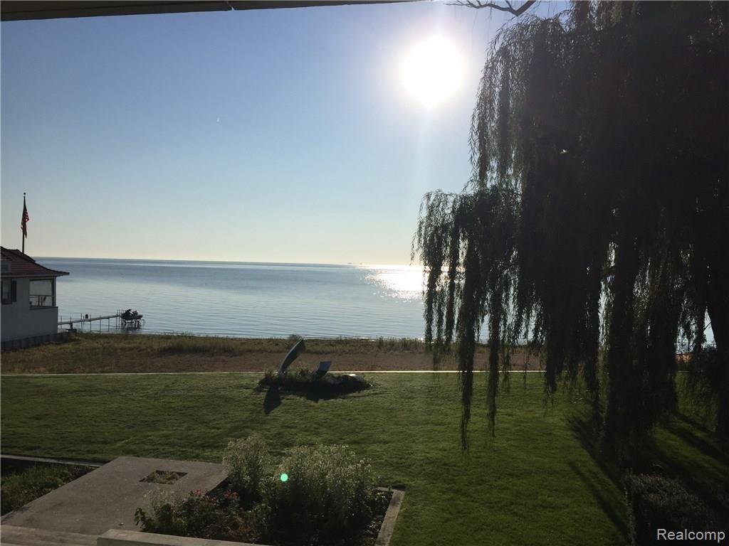874 Lake Shore Road Grosse Pointe, MI 48236 - Photo 10 of 16 IMG_6739.JPG