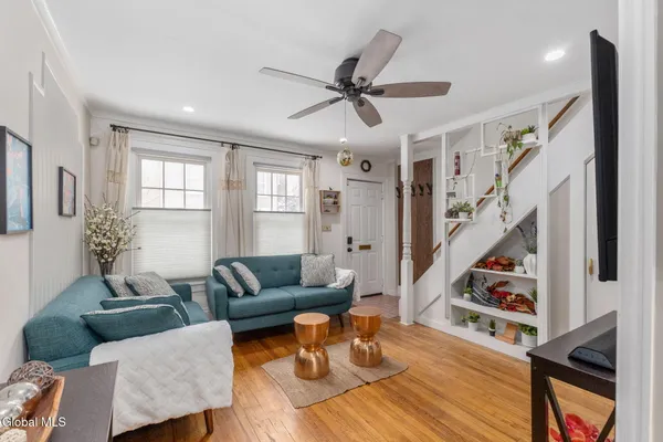 $2,200 | 83 Spring Street, Albany, NY 12210