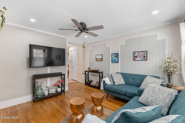 $2,200 | 83 Spring Street, Albany, NY 12210