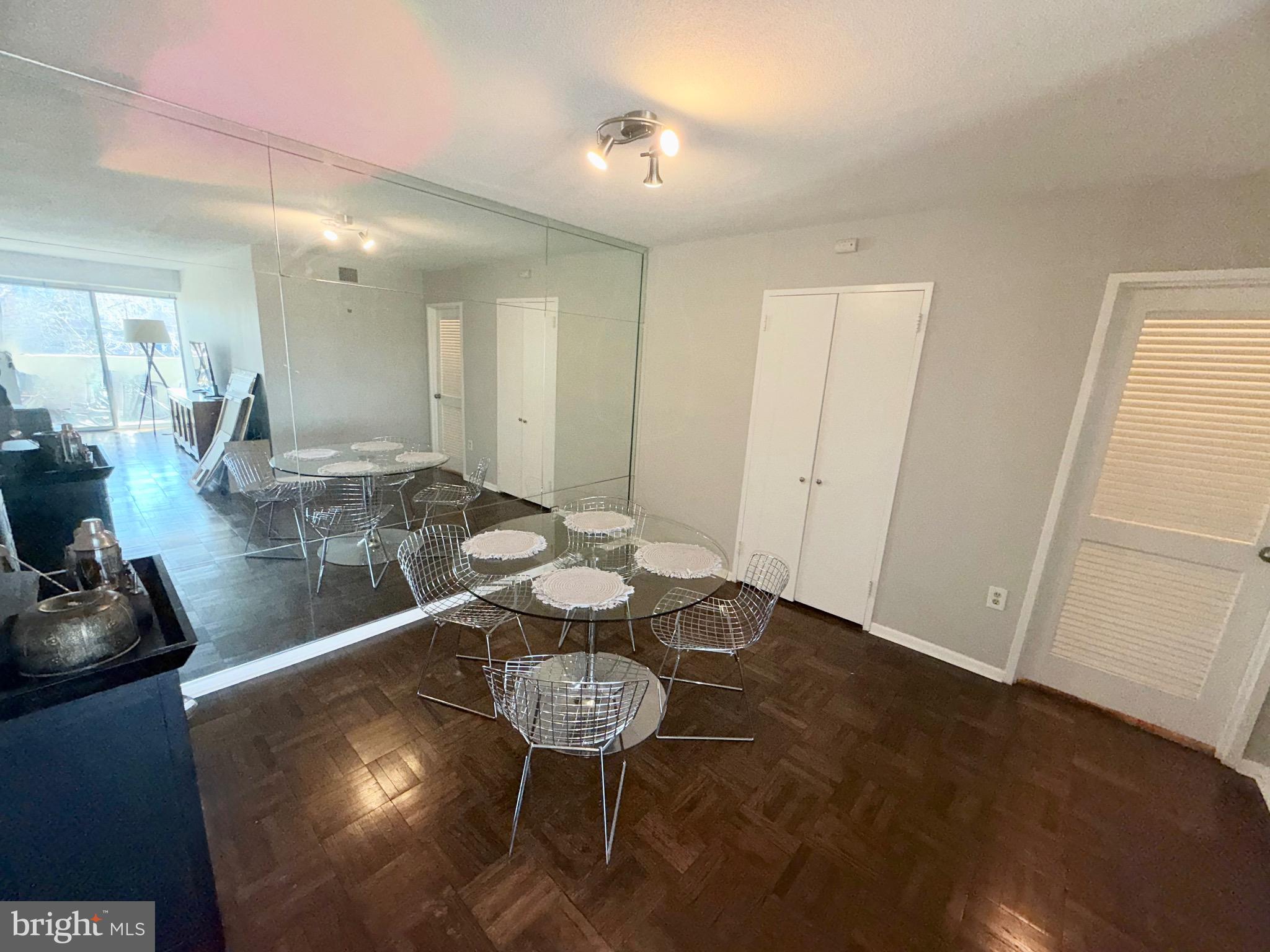 700 7th Street Southwest, Unit 406 Washington, DC 20024 - Photo 14 of 37 Dining area