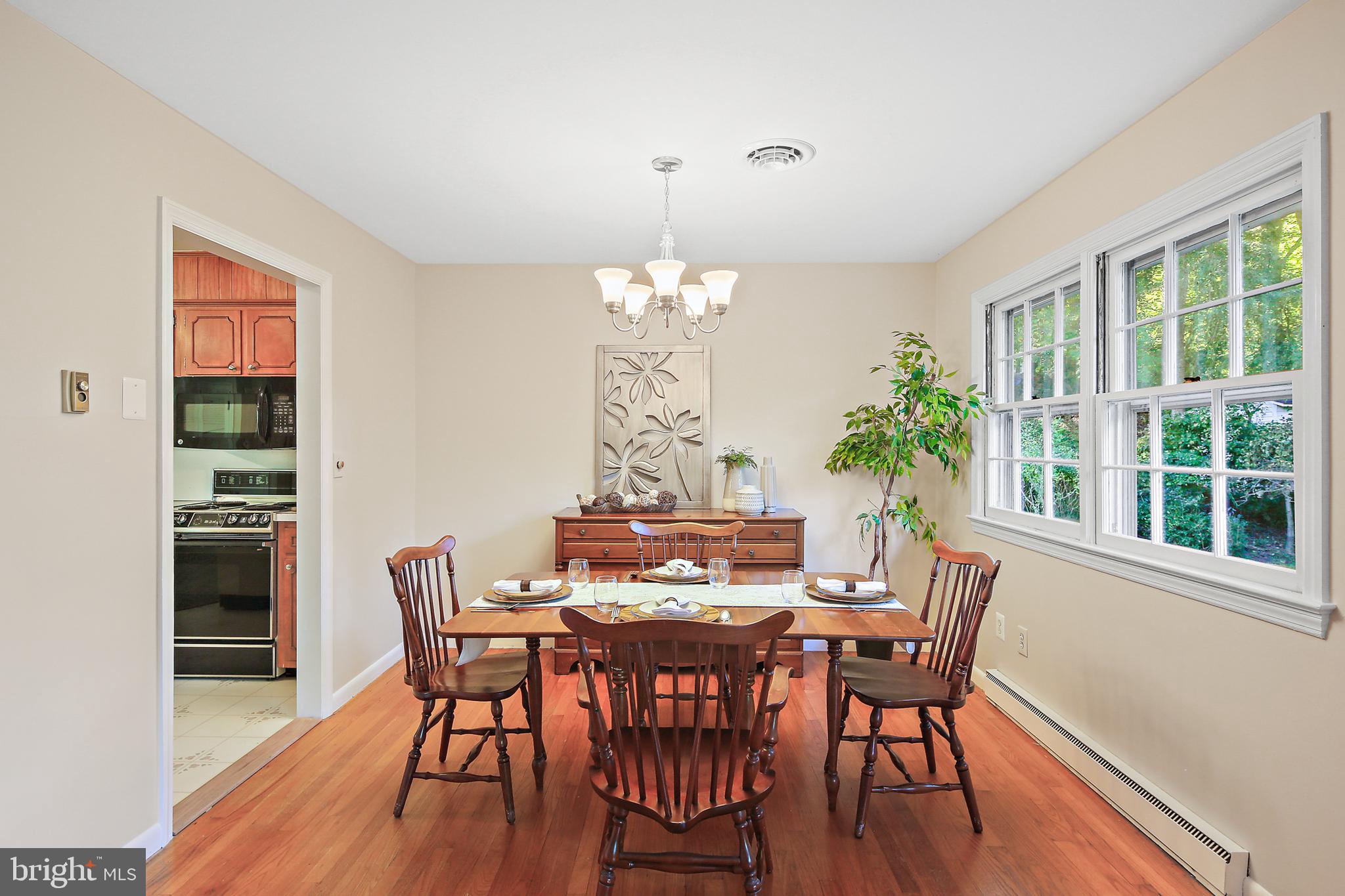 10033 Fox Den Road Ellicott City, MD 21042 - Photo 6 of 39 Dining Area