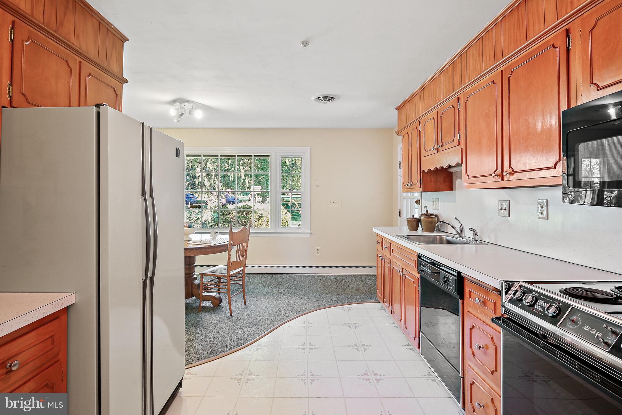 10033 Fox Den Road Ellicott City, MD 21042 - Photo 10 of 39 Kitchen