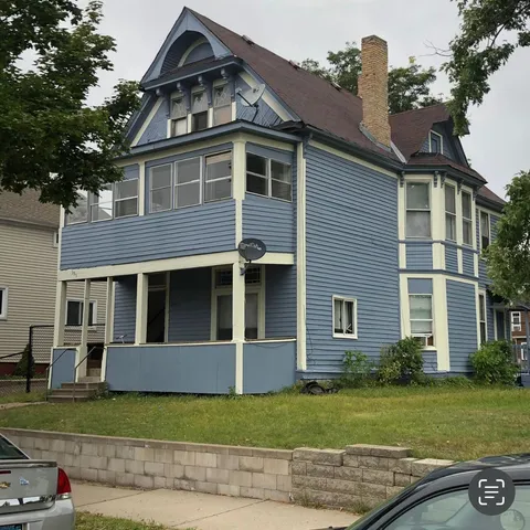 $249,000 | 395 Thomas Avenue West, St. Paul, MN 55103