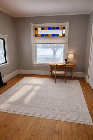 $249,000 | 395 Thomas Avenue West, St. Paul, MN 55103