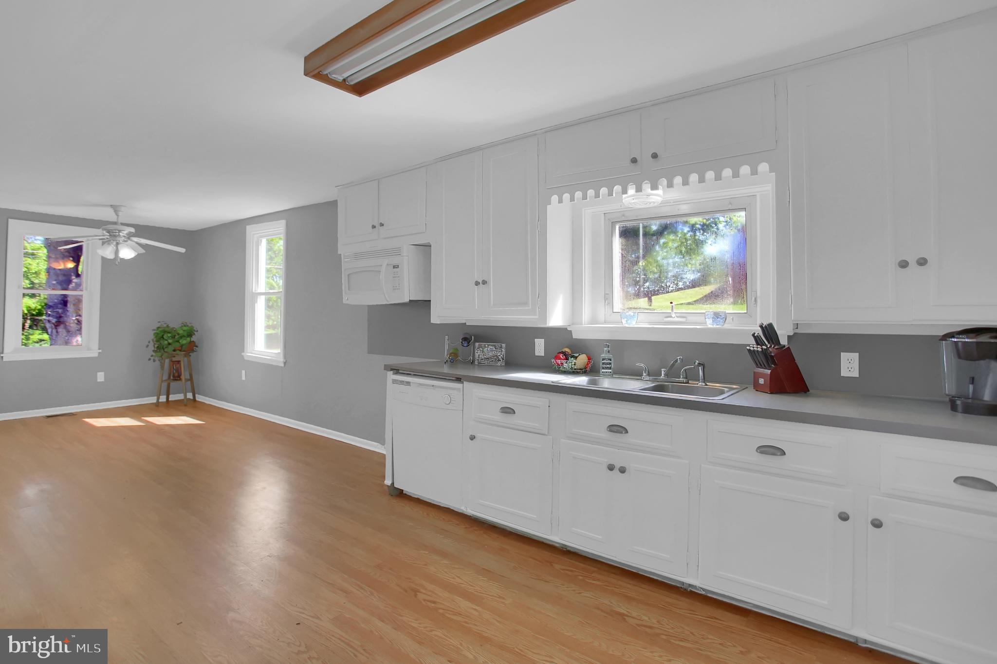 222 Creek Road Carlisle, PA 17015 - Photo 2 of 47