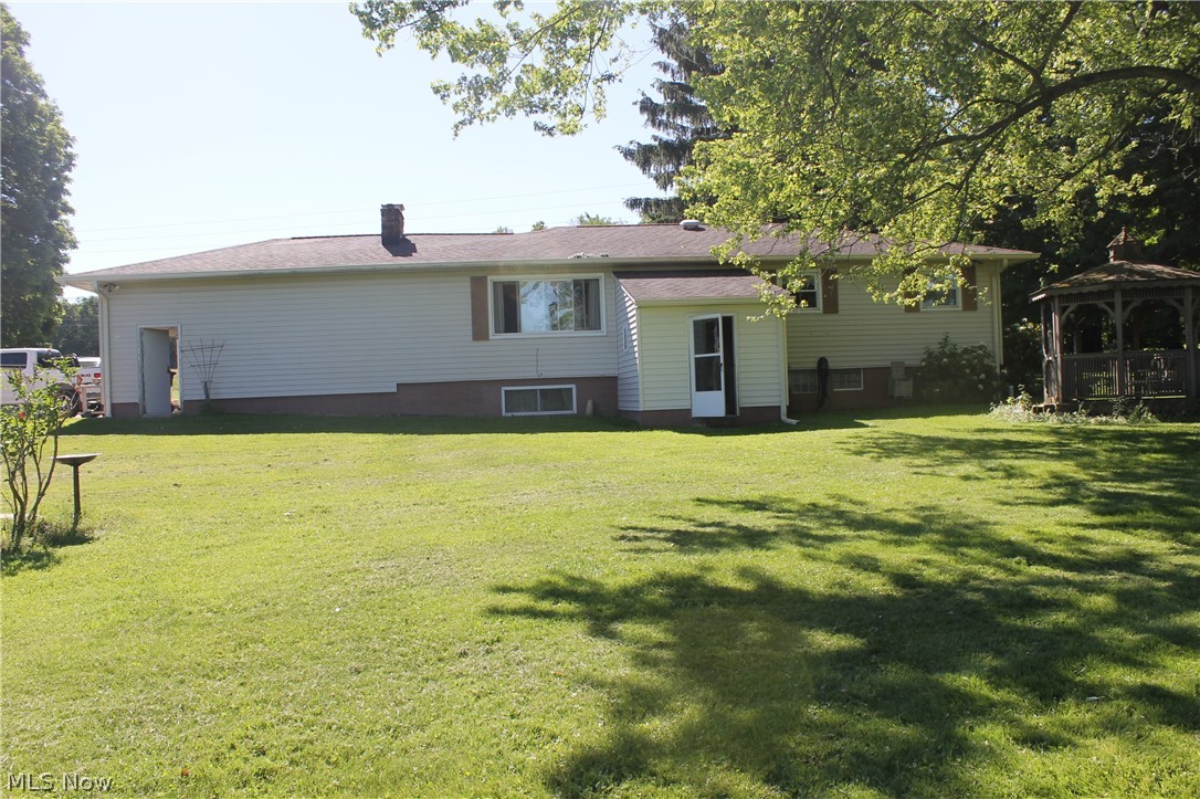 10595 Diagonal Road Mantua, OH 44255 - Photo 4 of 18 Gallery Image 4