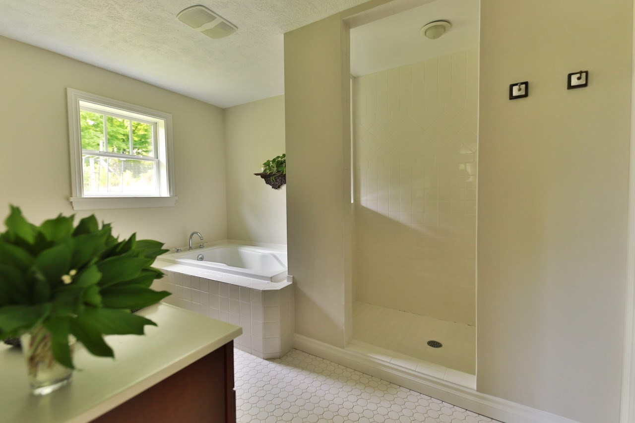 9865 Skiver Road Traverse City, MI 49685 - Photo 26 of 40 1875418-25.JPG