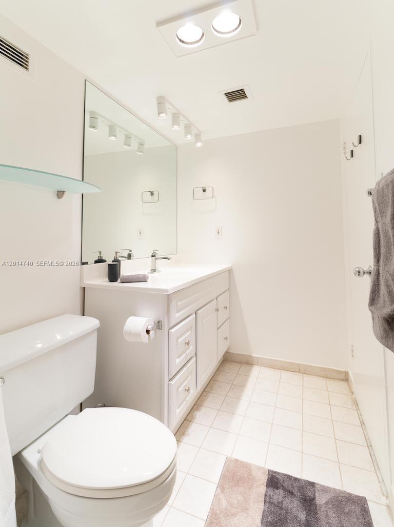 9195 Collins Avenue, Unit 611 Surfside, FL 33154 - Photo 16 of 27