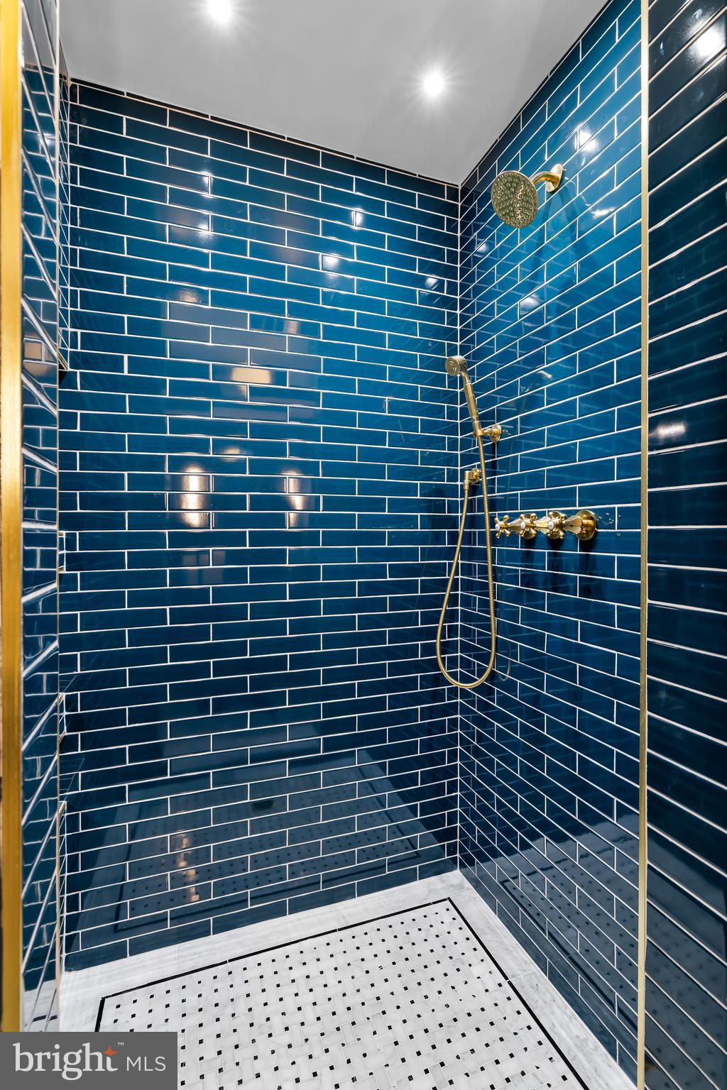 2529 Eastern Avenue Baltimore, MD 21224 - Photo 34 of 50 a bathroom with a shower