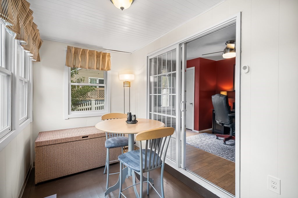 9 Tucker Lane Sutton, MA 01590 - Photo 4 of 33 a dining room with a table and chairs