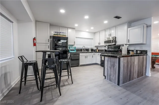 $3,300 | 2364 Belvedere Drive, Henderson, NV 89014