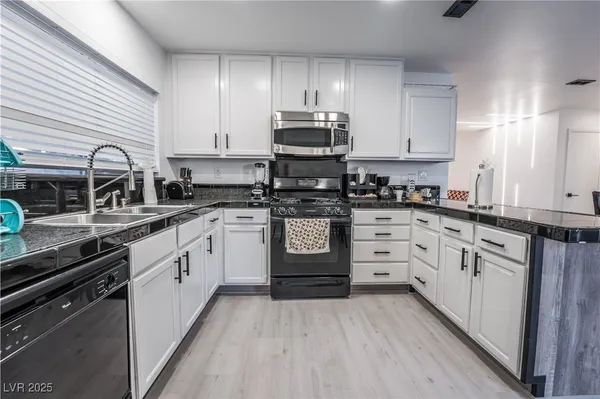 $3,300 | 2364 Belvedere Drive, Henderson, NV 89014