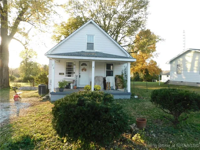 $149,900 | 218 Washington Boulevard, Salem, IN 47167