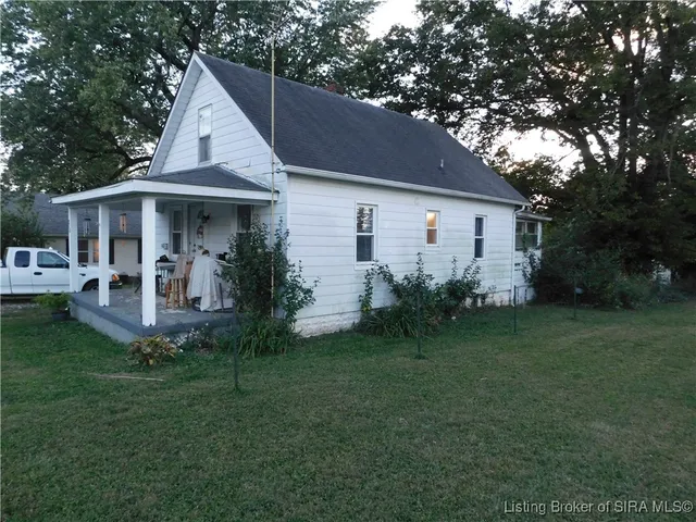 $149,900 | 218 Washington Boulevard, Salem, IN 47167