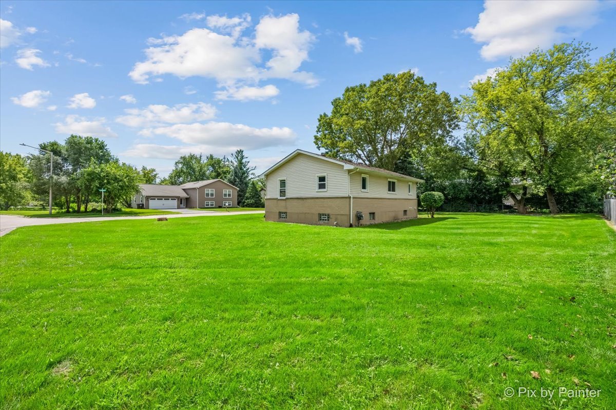 239 Vista Road Lake Zurich, IL 60047 - Photo 25 of 28 Gallery Image 25