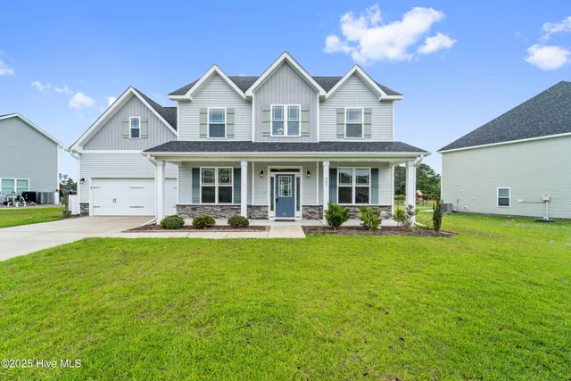 $1,995 | 283 Southwest Plantation Drive, Maple Hill, NC 28454