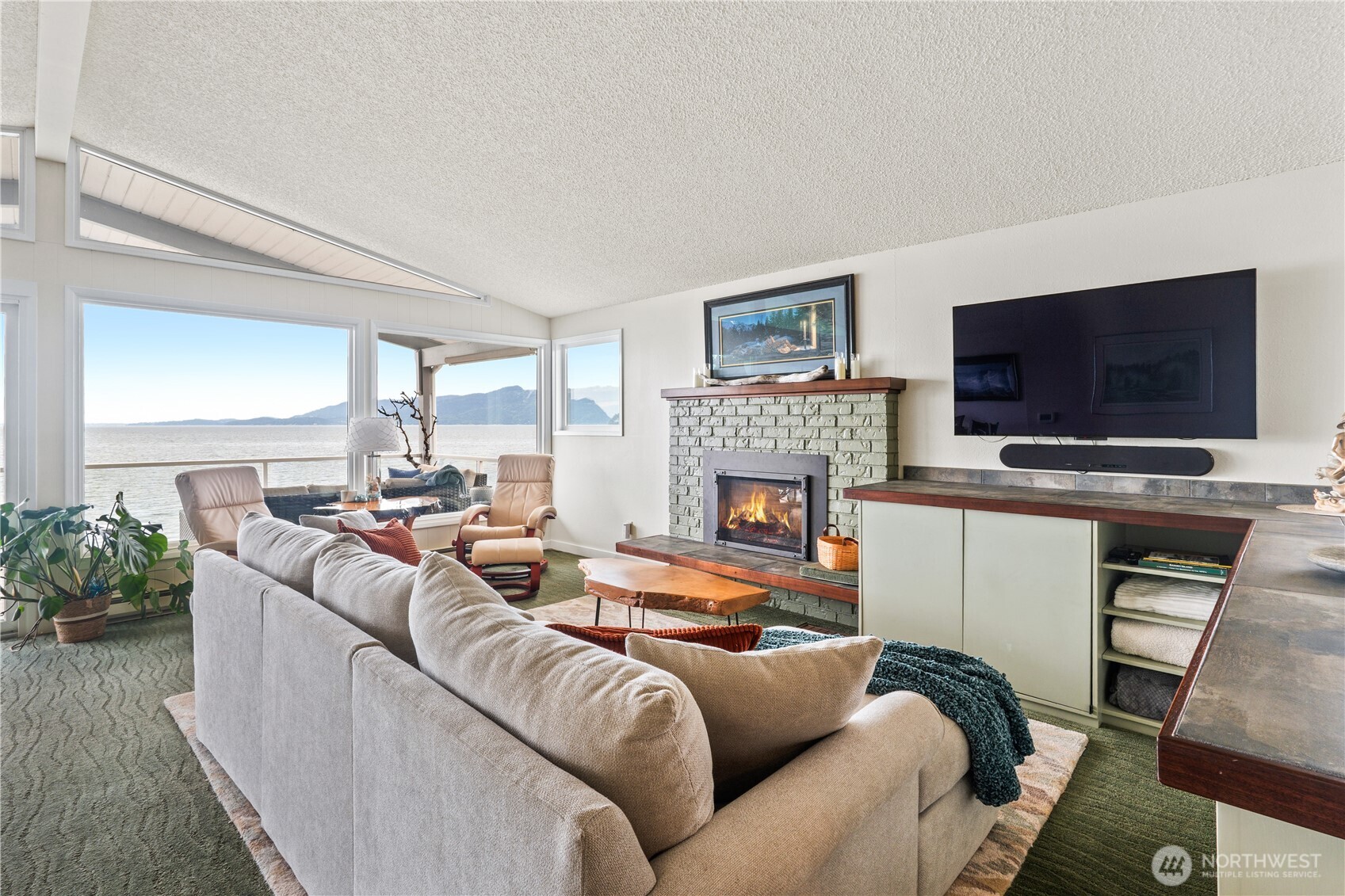 9609 Samish Island Road Bow, WA 98232 - Photo 2 of 25 Gallery Image 2