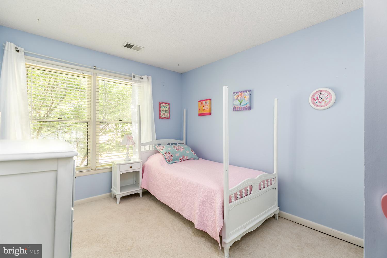 1413 Newport Spring Court Reston, VA 20194 - Photo 19 of 29 Large second bedroom on upper level.