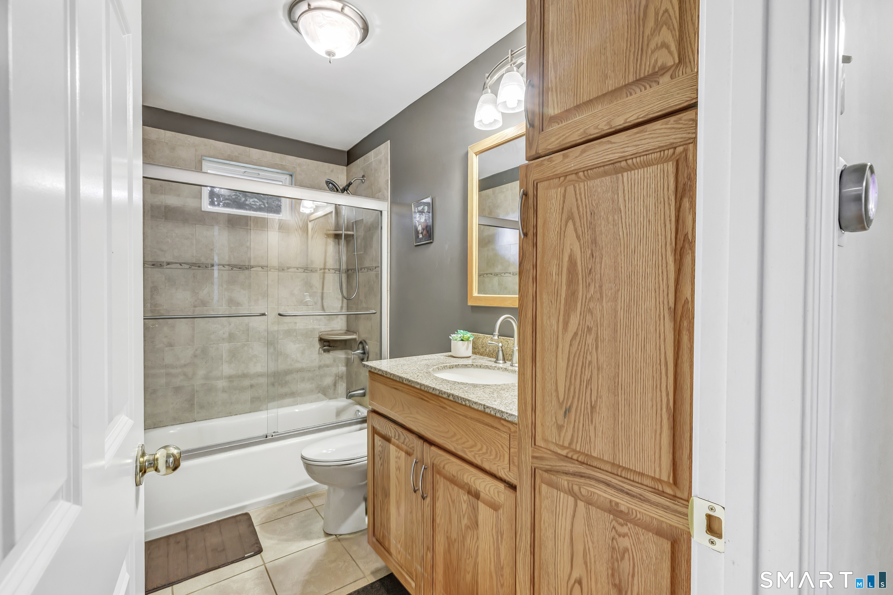 240 Blackhouse Road Trumbull, CT 06611 - Photo 17 of 40