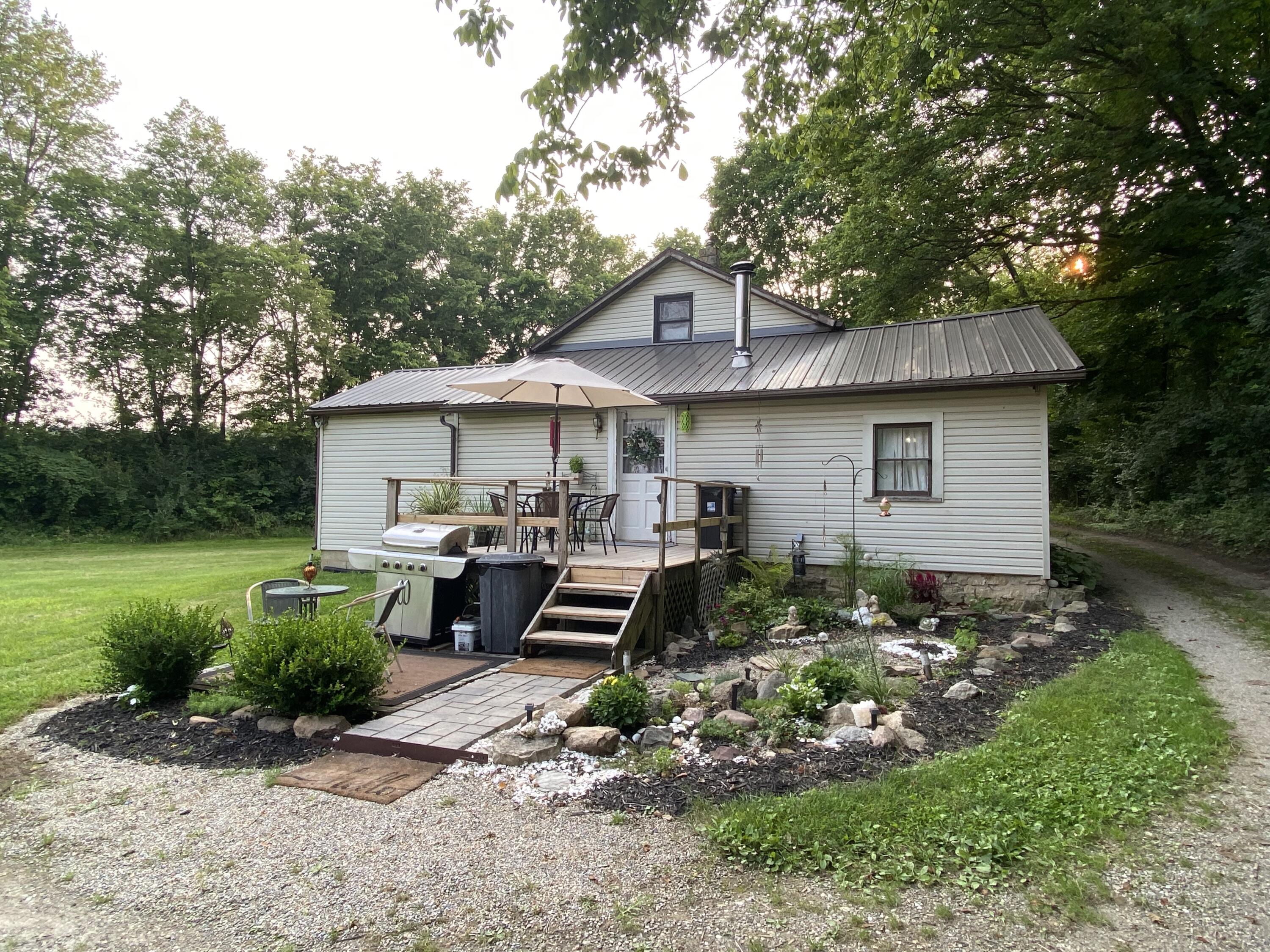 2394 Upper Valley Springfield, OH 45504 - Photo 2 of 23
