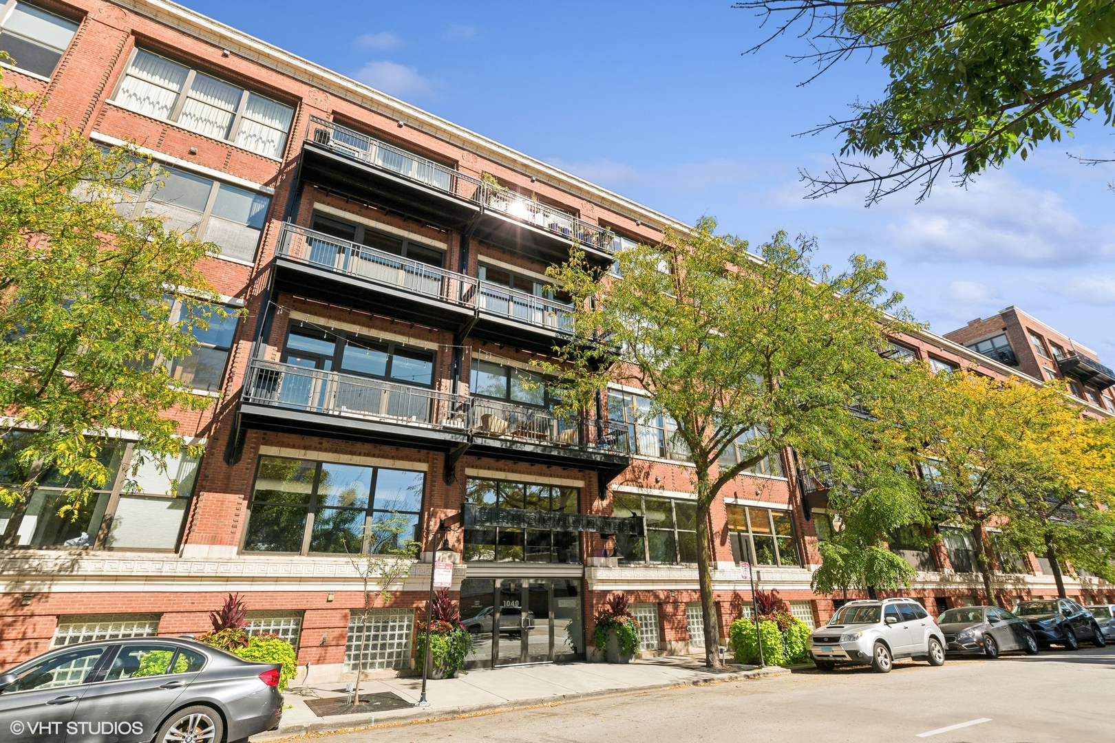 1040 West Adams Street, Unit 473 Chicago, IL 60607 - Photo 1 of 19 a view of a building and a street view