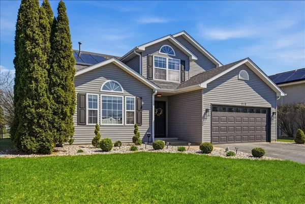 $385,000 | 910 Shorewood Drive, Shorewood, IL 60404