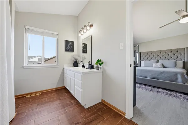 $385,000 | 910 Shorewood Drive, Shorewood, IL 60404