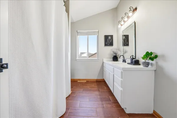$385,000 | 910 Shorewood Drive, Shorewood, IL 60404