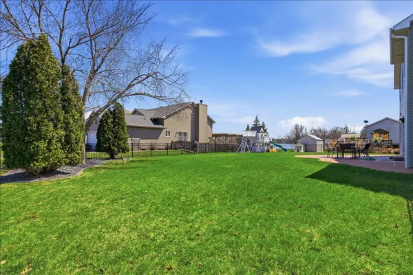 $385,000 | 910 Shorewood Drive, Shorewood, IL 60404