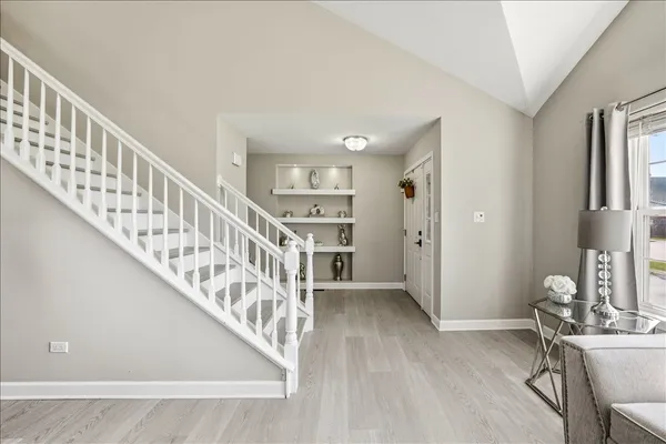 $385,000 | 910 Shorewood Drive, Shorewood, IL 60404