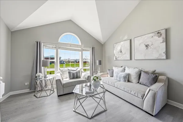 $385,000 | 910 Shorewood Drive, Shorewood, IL 60404