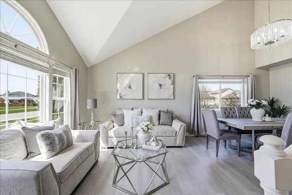 $385,000 | 910 Shorewood Drive, Shorewood, IL 60404