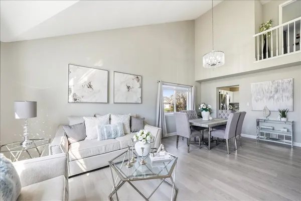 $385,000 | 910 Shorewood Drive, Shorewood, IL 60404