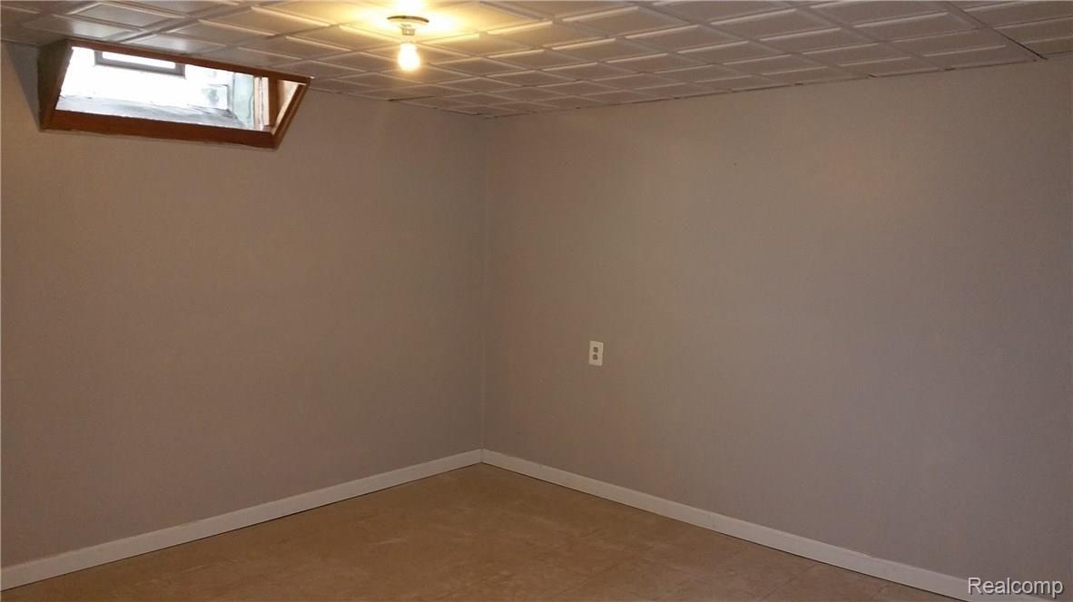 22210 Wick Road Taylor, MI 48180 - Photo 15 of 17 2016-06-16 12.23