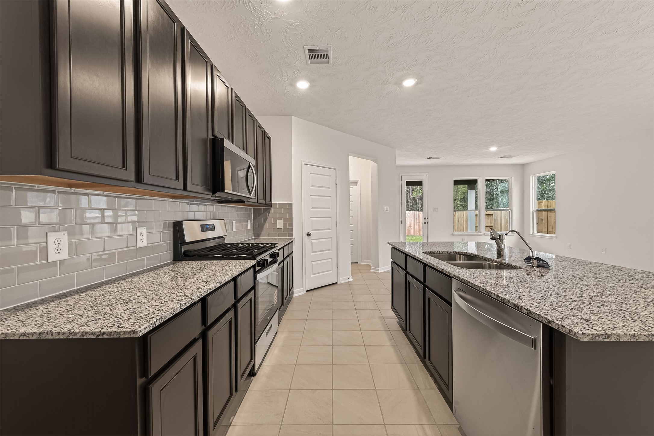 859 Mustang Rdg Terrace Magnolia, TX 77354 - Photo 21 of 45