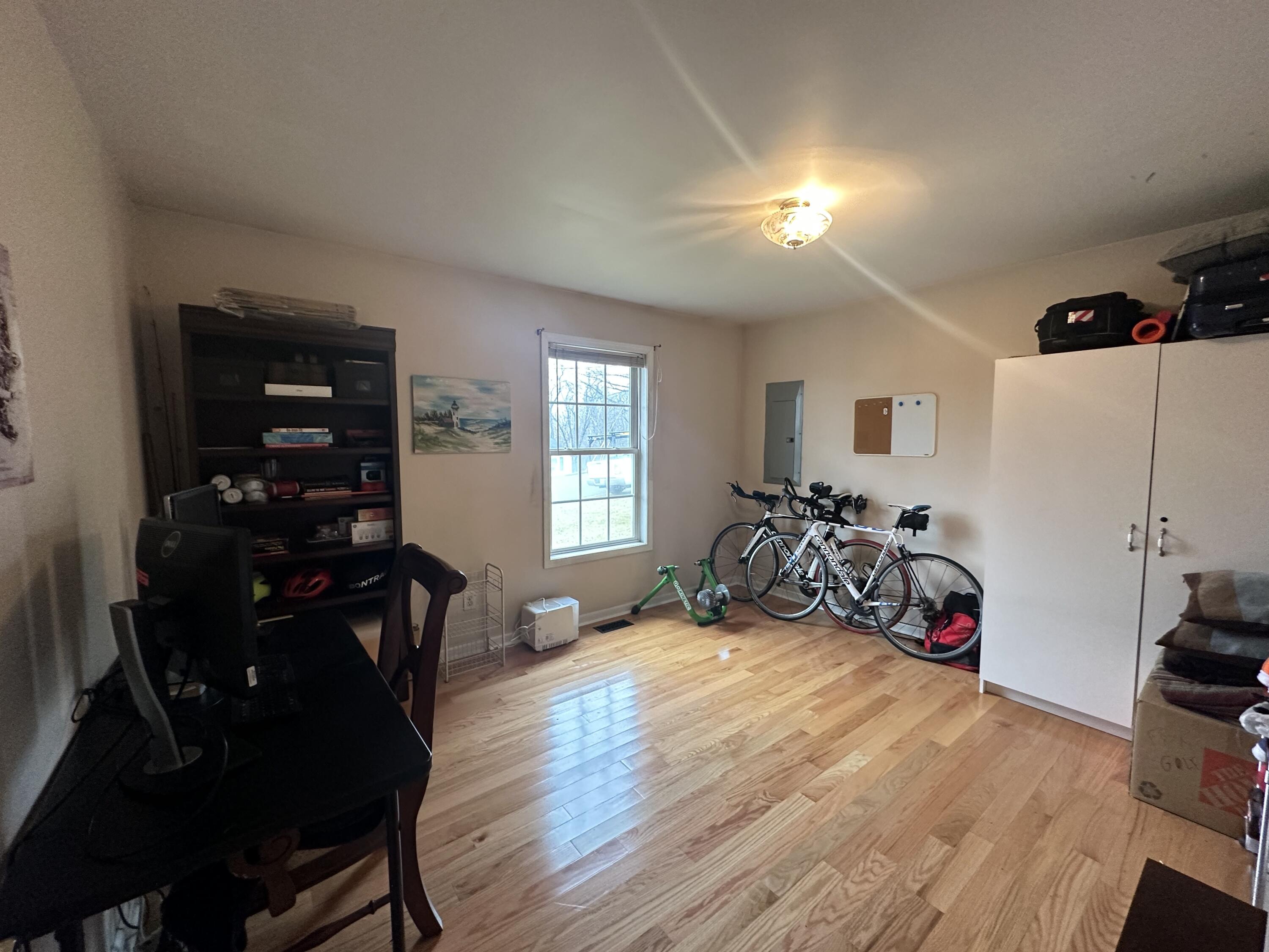 1911 Redwood Road Southeast Roanoke, VA 24014 - Photo 7 of 11 2324E2AB-02FB-4974-B1F9-9377A596FD1A