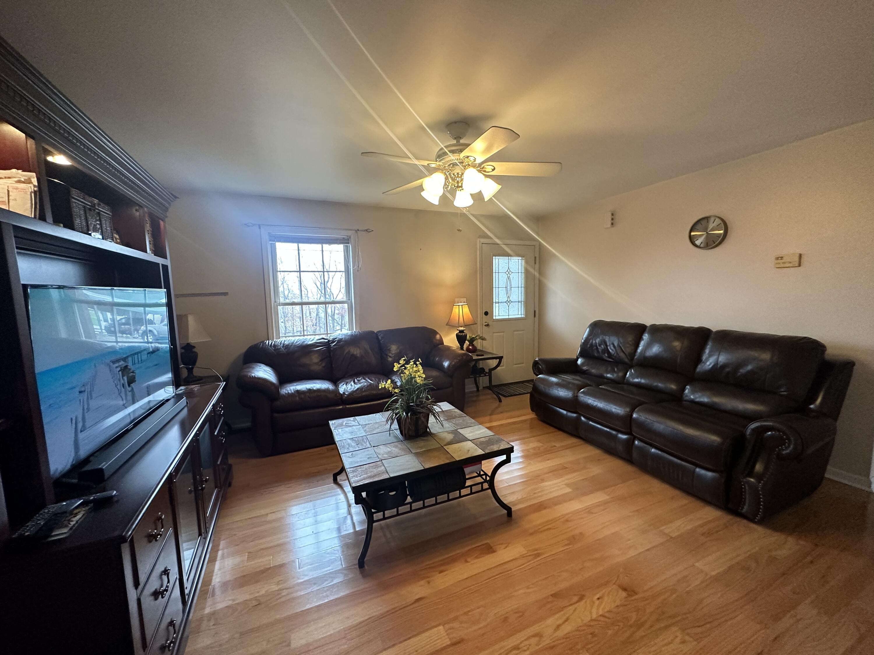 1911 Redwood Road Southeast Roanoke, VA 24014 - Photo 10 of 11 433D41CB-8B68-41DF-95D7-20032F72CC1A