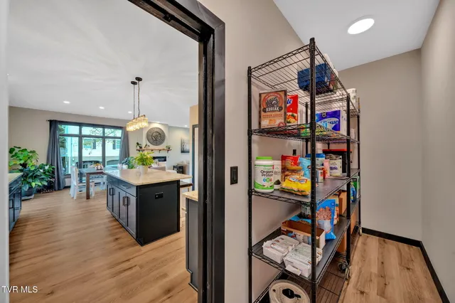 $749,000 | 1505 Strawberry Lane, Johnson City, TN 37604