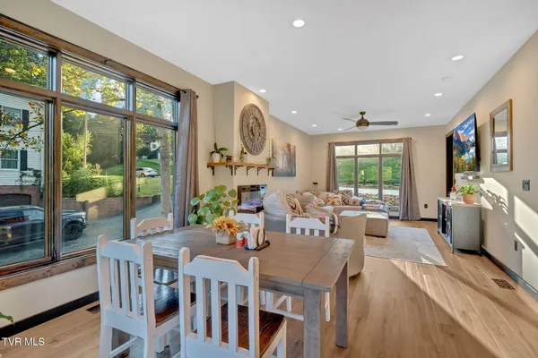 $699,900 | 1505 Strawberry Lane, Johnson City, TN 37604