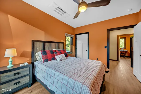 $699,900 | 1505 Strawberry Lane, Johnson City, TN 37604