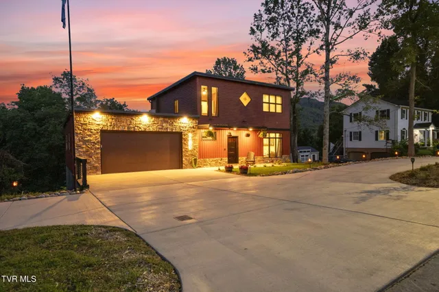 $749,000 | 1505 Strawberry Lane, Johnson City, TN 37604