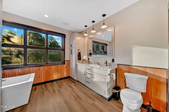 $749,000 | 1505 Strawberry Lane, Johnson City, TN 37604